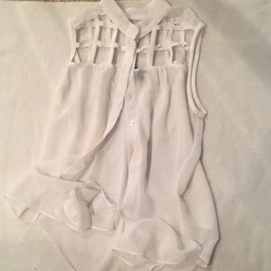 White professional sleeveless top